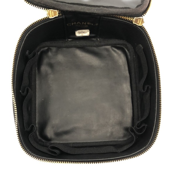 Chanel Skin Caviar Bag Black Vanity - Picture 6 of 12